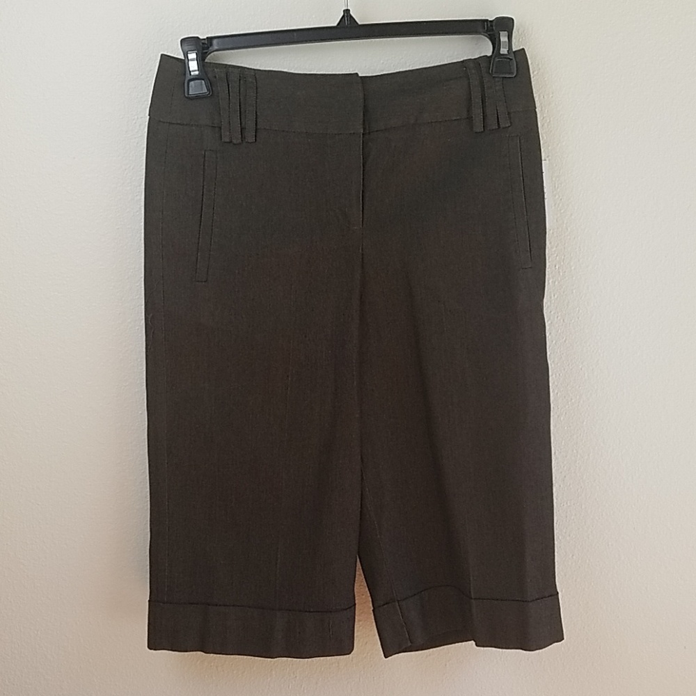 New Direction Brown Dress Capris NWT Size 4